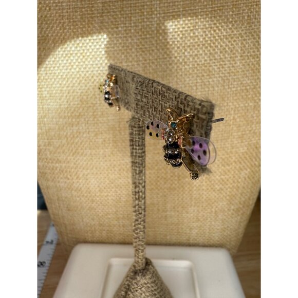 Betsey Johnson Bumble Bee Stud Earrings With Pink & Blue Polka Dot Wings - Picture 6 of 11
